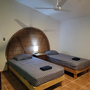  Hostel Xungla